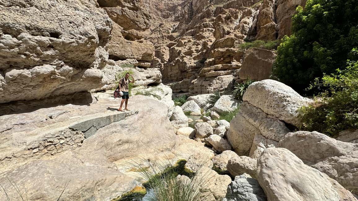 Immagine nº 13 di Da Mascate: tour di un'intera giornata di Wadi Shab e Bimmah Sinkhole attività a Regione al-Sharqiyya, caricata dal fornitore