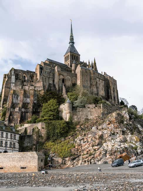 Image N°2 de Mont Saint-Michel: Visite guidée du village et entrée abbaye en option activité à Normandie, publiée par le prestataire