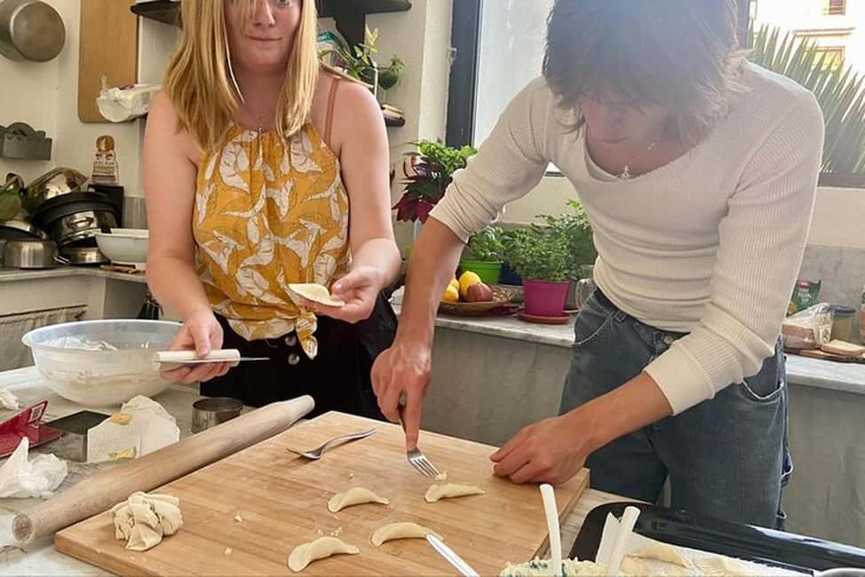 afbeelding n.1 van Catania: Pistache Ravioli, Pasta Thuiskookles met Wijn activiteit in Catania, geüpload door aanbieder