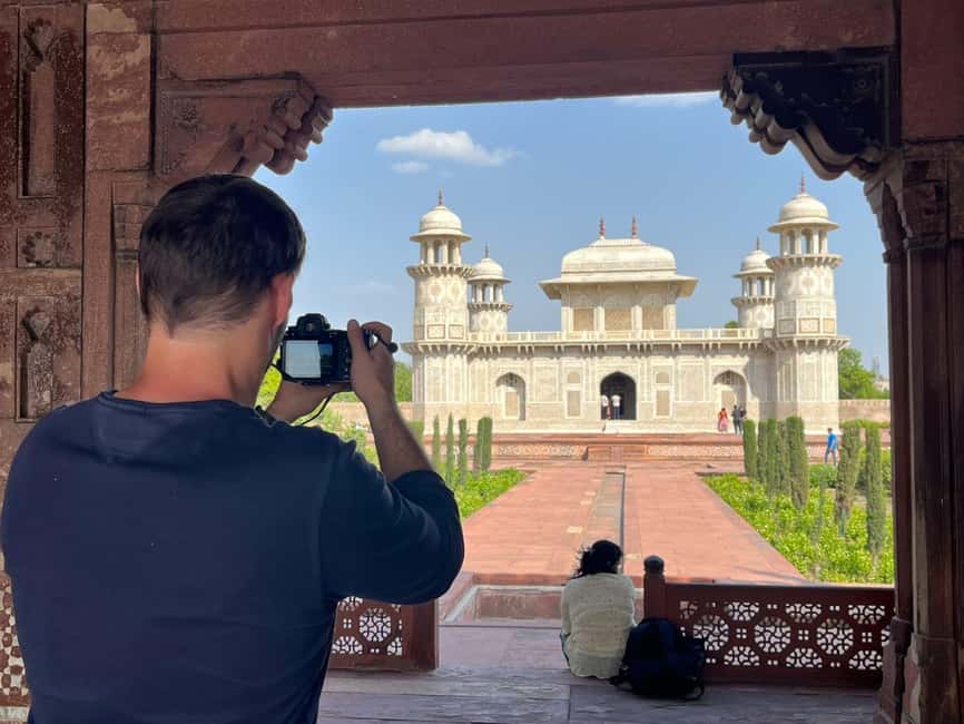 image n.13 of From Delhi: Taj Mahal Sunrise, Baby Taj & Agra Fort Day Tour activity in Agra, uploaded by supplier