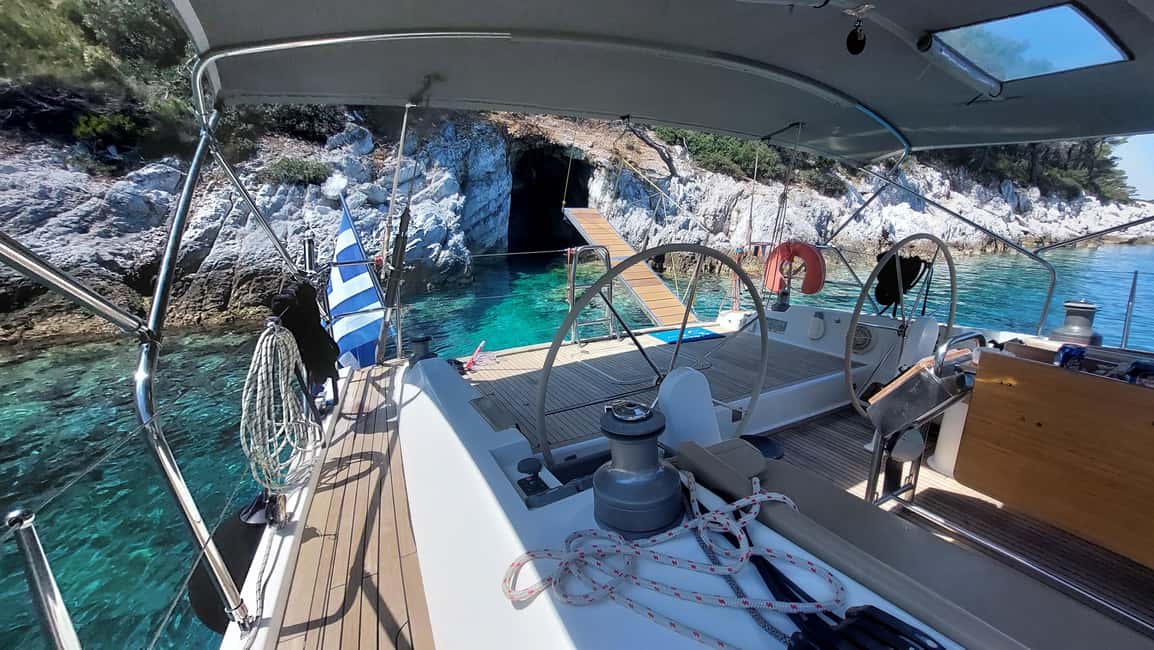 imagen n.º 5 de Skiathos: Crucero en velero de día completo con almuerzo actividad en Islas del Egeo, subida por el proveedor