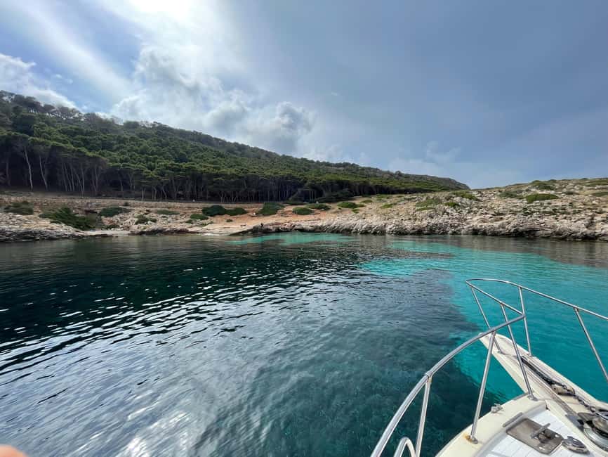 Immagine nº 14 di Da Trapani: Tour in barca di Favignana e Levanzo con pranzo attività a Isola di Levanzo, caricata dal fornitore