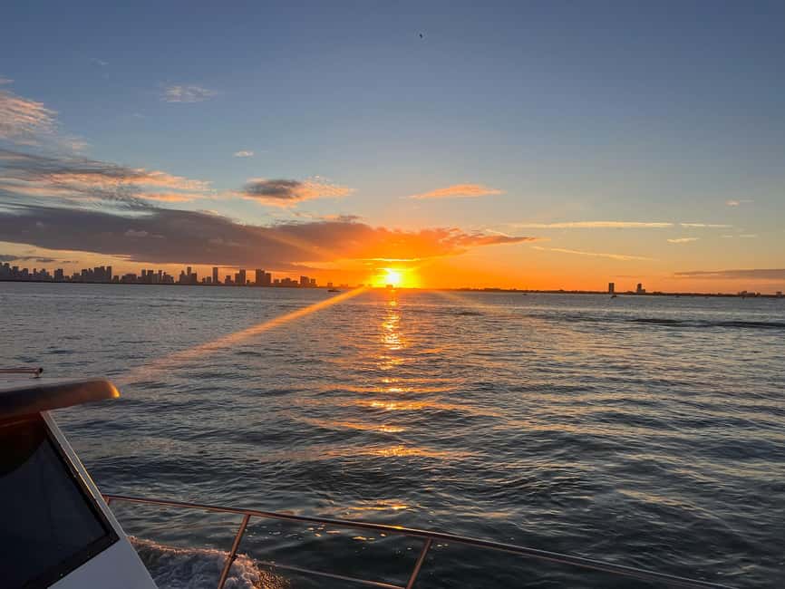 bild nr.16 av Miami Beach: Privat båttur med kapten och champagne aktivitet i Miami, uppladdad av arrangören