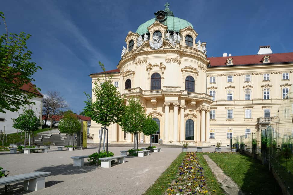 Bild Nr. 2 von Wachau Tal: 3 Schlösser & Wein Private geführte Tagestour Aktivität in Klosterneuburg, hochgeladen vom Anbieter