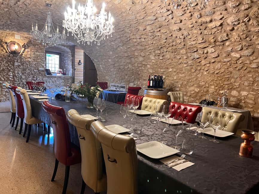 Immagine nº 15 di Il tour completo dell'Amarone: 2 cantine, pranzo e approfondimento sull'Amarone attività a Verona, caricata dal fornitore