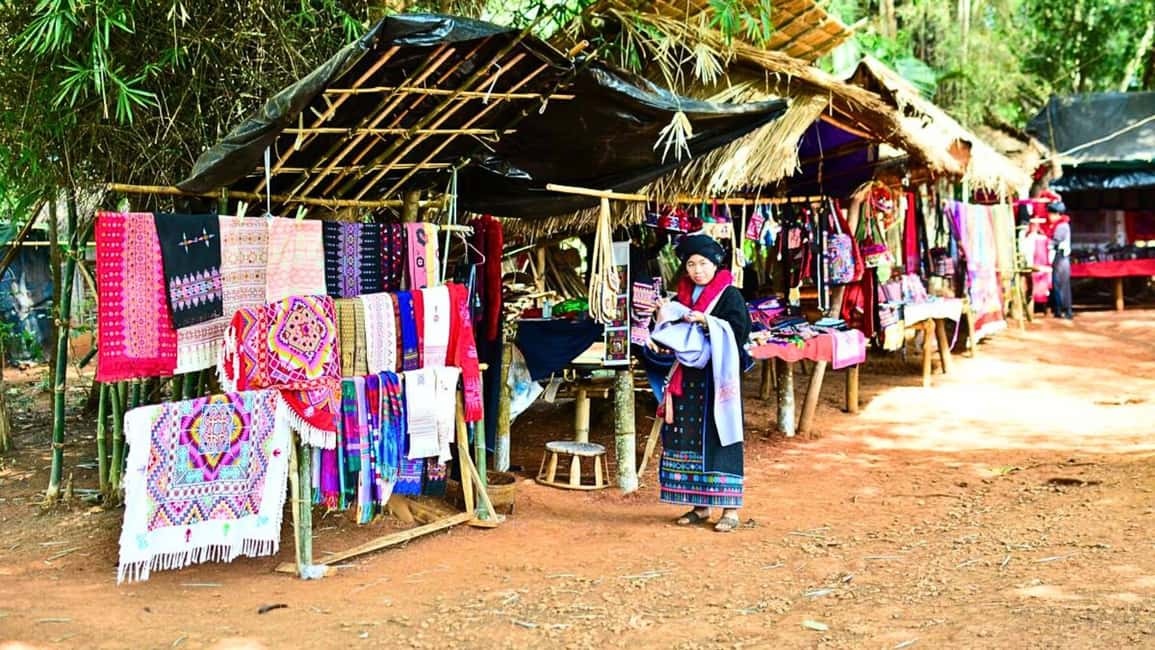 imagen n.º 14 de Chiang Mai: Templos de Chiang Rai, Triángulo de Oro y tour en barco actividad en Chiang Rai, subida por el proveedor