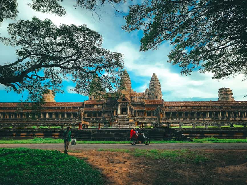 image n.14 of Angkor Zipline and Temple Tour with Sunset activity in Siem Reap, uploaded by supplier