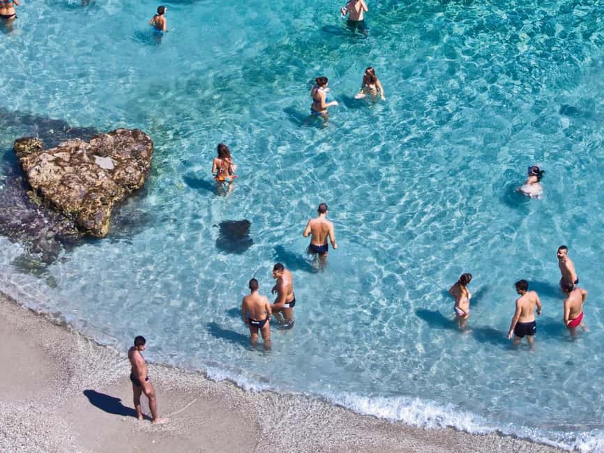 Immagine nº 21 di Tour VIP di Capri: Anacapri, Giardini di Augusto e Faraglioni attività a Campania, caricata dal fornitore