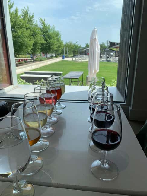 afbeelding n.1 van Wijn- en kaasmiddagwijntours in NOTL activiteit in Niagara-on-the-Lake, geüpload door aanbieder