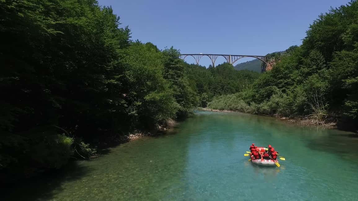 Bild Nr. 3 von Žabljak: Halbtagestour Tara Canyon Rafting Tour Aktivität in Žabljak, hochgeladen vom Anbieter