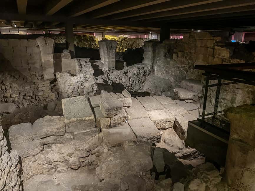 afbeelding n.8 van Parijs: Wandeltour Île de la Cité en Notre Dame met Crypte activiteit in Parijs, geüpload door aanbieder