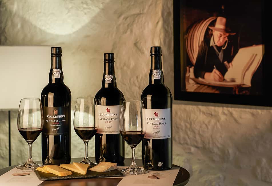Bild Nr. 1 von Porto: Cockburn's Port Lodge Tour und Verkostung Aktivität in Vila Nova de Gaia, hochgeladen vom Anbieter