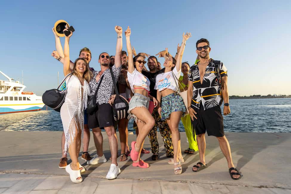 afbeelding n.43 van Athene: eilandcruise met zwemmen. DJ, lunch en drankjes inbegrepen. activiteit in Centraal-Griekenland, geüpload door aanbieder