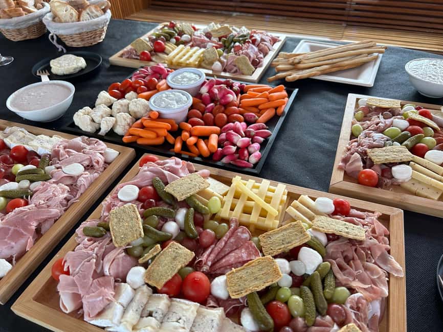 Image N°2 de Lyon : Brunch sur la Sâone activité à Lyon, publiée par le prestataire