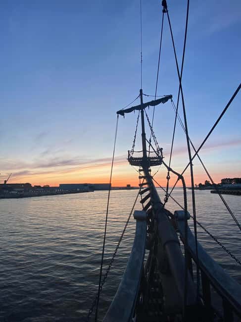 Obraz nr 2 z atrakcji Gdańsk: Rejs z przewodnikiem do Westerplatte w Gdańsk, przesłany przez organizatora