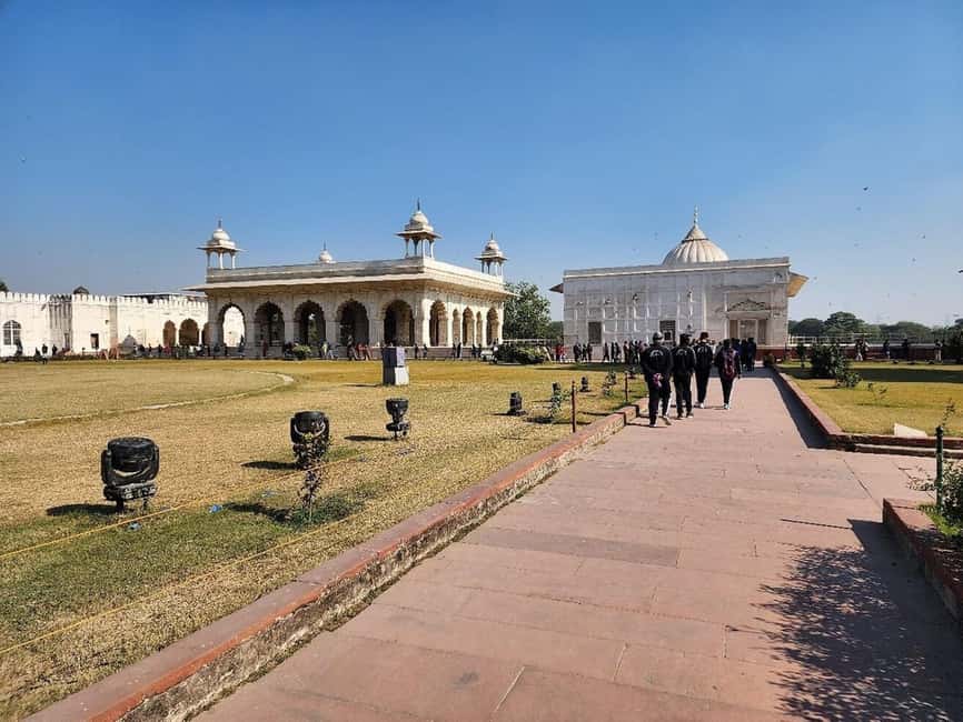 image n.4 of Red Fort Skip-the-Line E-tickets & guide Delhi transfers activity in New Delhi, uploaded by supplier