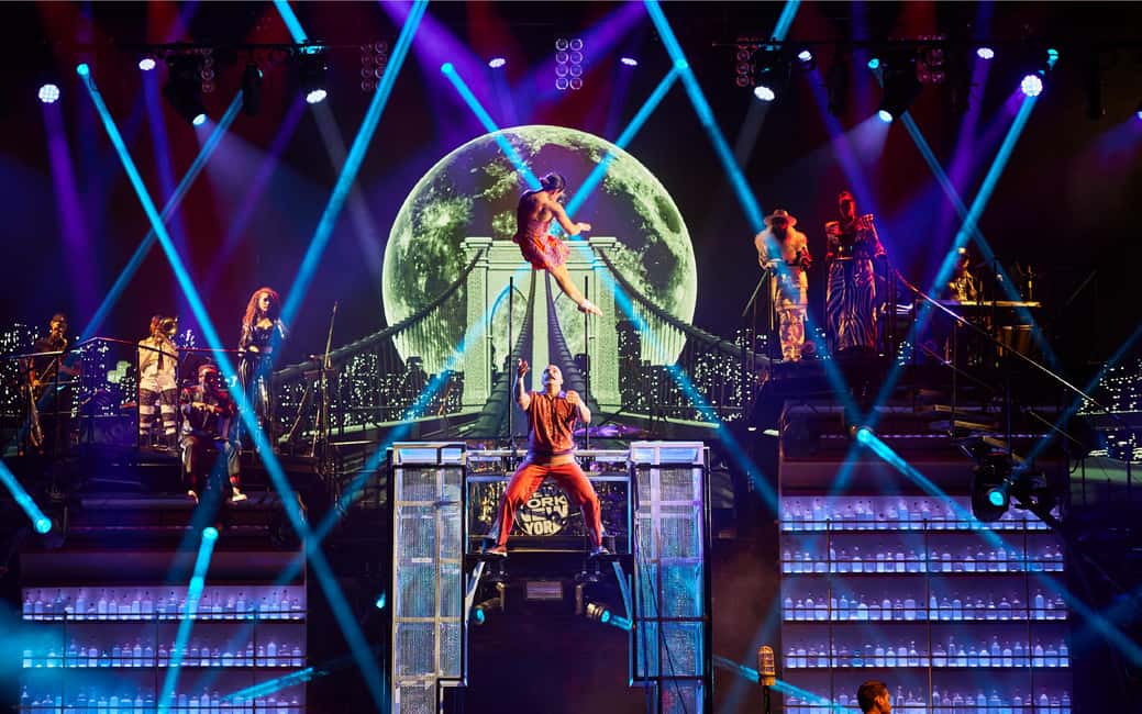 изображение номер 3 мероприятия Лас-Вегас: Cirque du Soleil Mad Apple в городе Лас-Вегас, загруженное организатором