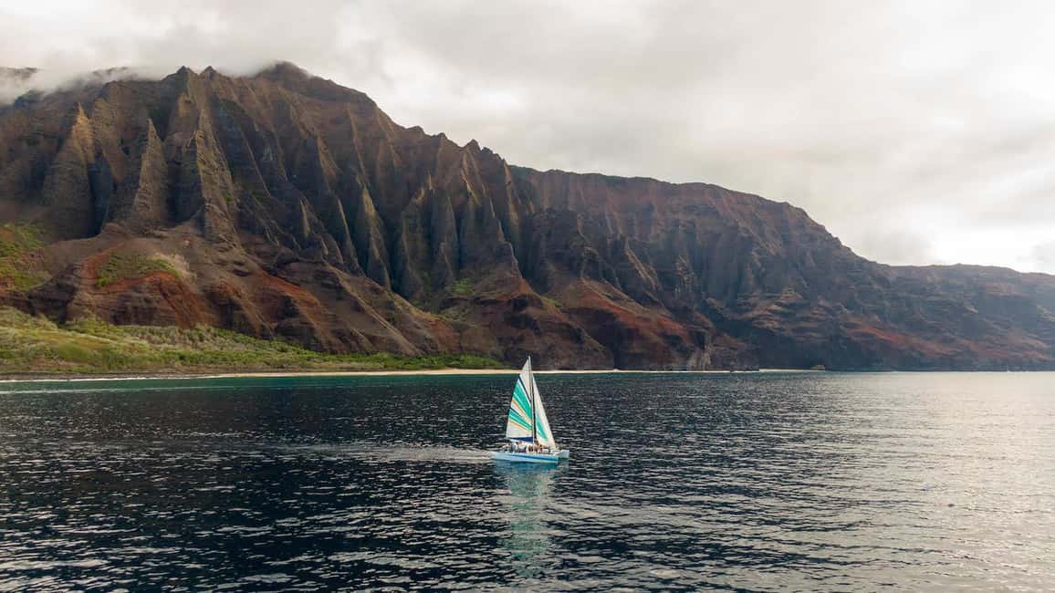 image n.18 of Kauai: Napali Coast Sunset Sailboat Tour with Dinner activity in Kapaʻa, uploaded by supplier