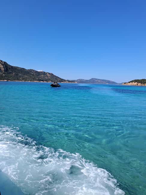 Image N°2 de Santa-Giulia : Demi Journée en mer aux Iles Lavezzi activité à Porto-Vecchio, publiée par le prestataire
