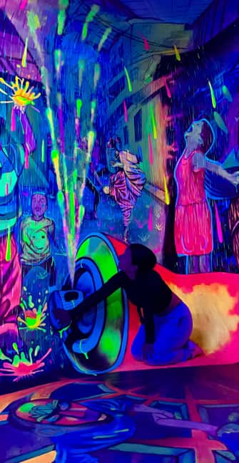 image n.4 of Medellín: Comuna 13 Local History Tour with Graffiti & Snack activity in Medellin, uploaded by supplier