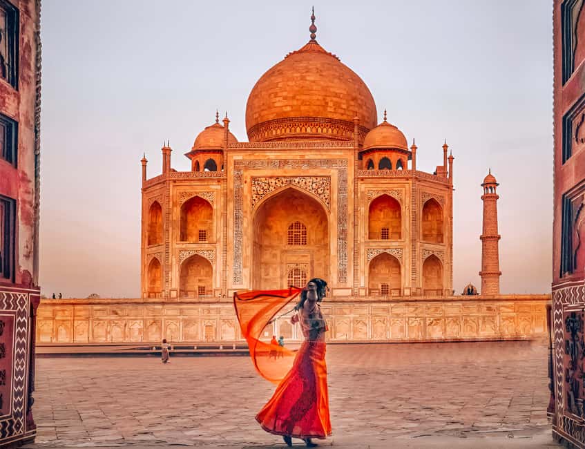 image n.4 of From Jaipur: Same Day Taj Mahal Tour with Fatehpur Sikri activity in Agra, uploaded by supplier