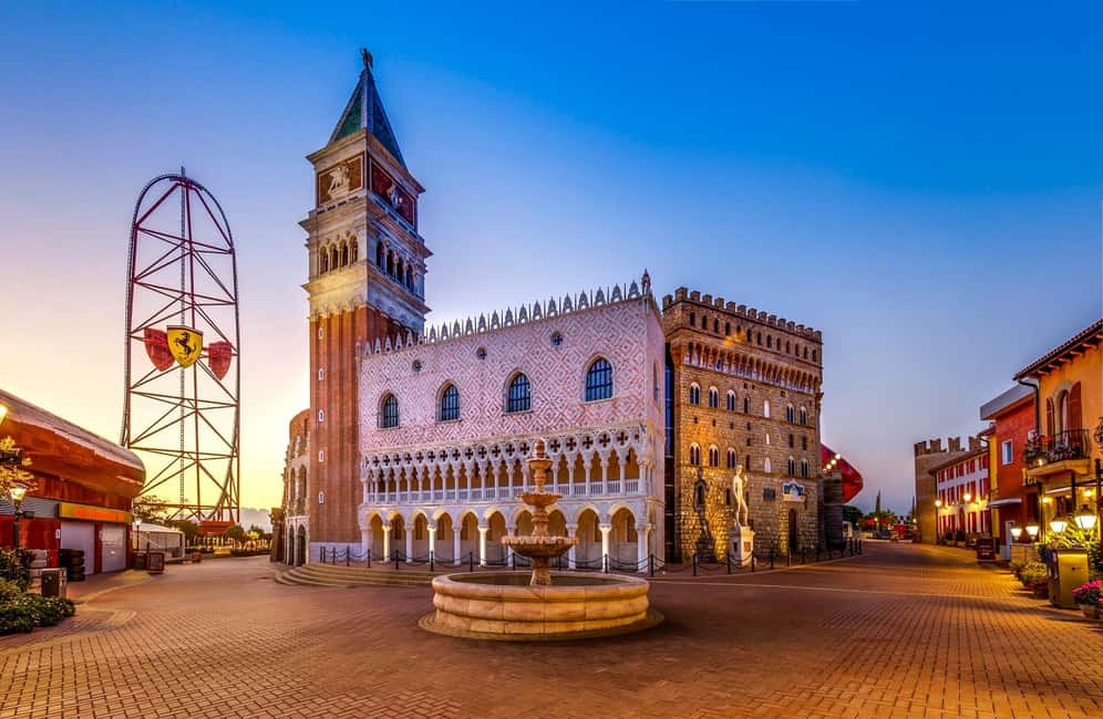 Image N°2 de PortAventura et Ferrari Land : Excursion d'une journée au départ de Barcelone activité à Tarragone, publiée par le prestataire