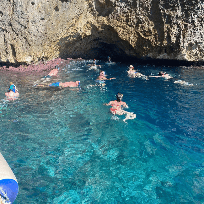 Immagine nº 9 di Tour Esclusivo alla Scoperta di Leuca: Due Versanti, un Mare di Emozioni attività a Lecce, caricata dal fornitore