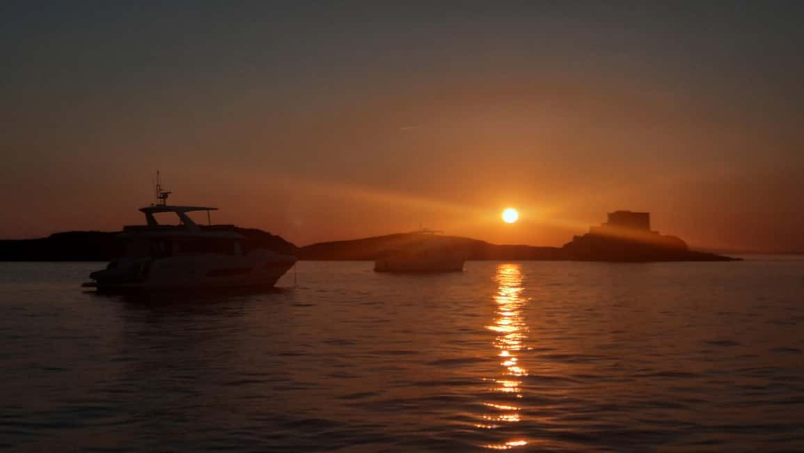 afbeelding n.4 van Aperitief bij zonsondergang op zeilboot-Zwem en peddel-Antibes Kaap activiteit in Antibes, geüpload door aanbieder