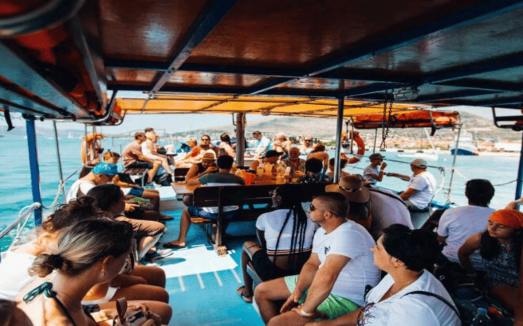 billede nr.2 af aktiviteten Bådtur i den blå lagune fra Trogir med frokost og drikkevarer i Dalmatien, uploadet af udbyder