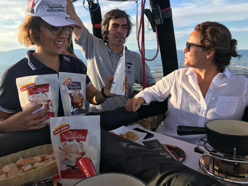 Image N°3 de Lausanne : vol en montgolfière avec fondue suisse activité à Canton de Vaud, publiée par le prestataire