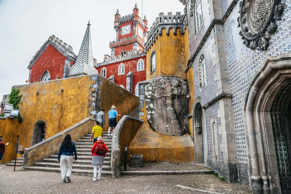 Image N°8 de Depuis Lisbonne : Visite d'une jounée de Sintra et du Palais de Pena activité à Sintra, publiée par le prestataire