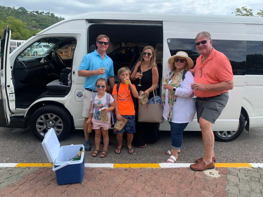 imagem n.4 de Transfer de táxi para o cruzeiro de catamarã em Negril a partir do Falmout Resort atividade em Negril, carregada pelo fornecedor