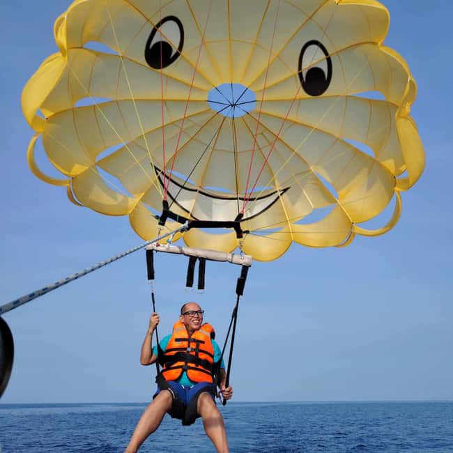 bild nr.2 av Boracay: Parasailing-äventyr med Insta 360-graders kamera aktivitet i Boracay, uppladdad av arrangören