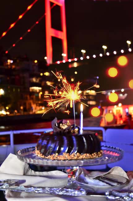 bild nr.30 av Istanbul: Middagskryssning på Bosporen med turkisk nattföreställning aktivitet i Istanbul, uppladdad av arrangören