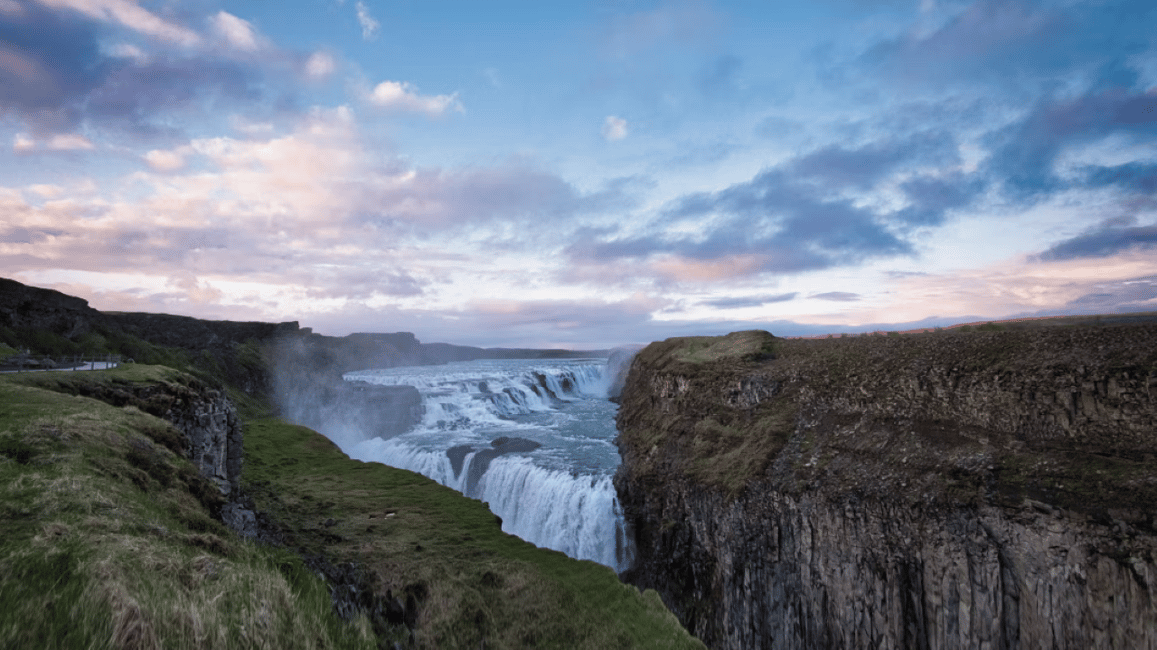 imagen n.º 2 de Desde Reikiavik: tour en grupo reducido de 6 días por Islandia en verano actividad en Norðurland Eystra, subida por el proveedor