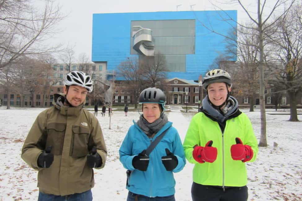 imagen n.º 10 de Toronto: Recorrido en bici de 3,5 horas por el corazón del centro de la ciudad actividad en Toronto, subida por el proveedor