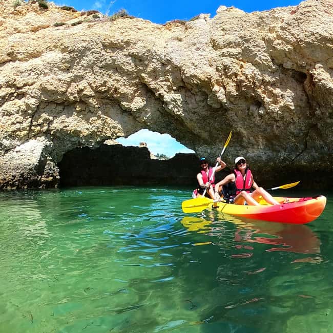 imagem n.8 de Passeio Privado de Barco e Caiaque com Aventura de Snorkeling (Alvor) atividade em Alvor, carregada pelo fornecedor