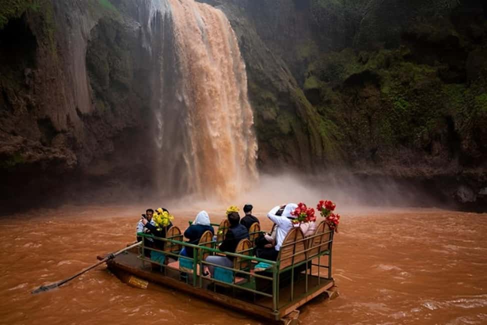 Image N°3 de Au départ de Marrakech : Visite jounée des cascades d'Ouzoud activité à Béni Mellal-Khénifra, publiée par le prestataire
