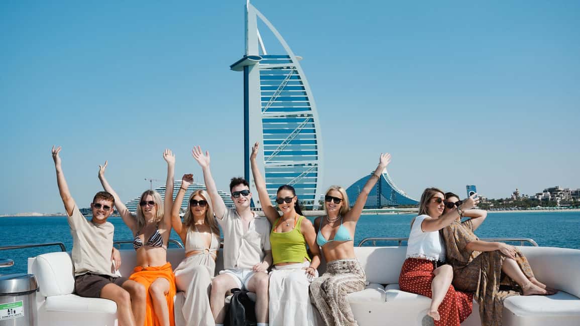 Bild Nr. 12 von Dubai Marina: Yacht-Tour mit optionalem Frühstück oder BBQ Aktivität in Dubai, hochgeladen vom Anbieter