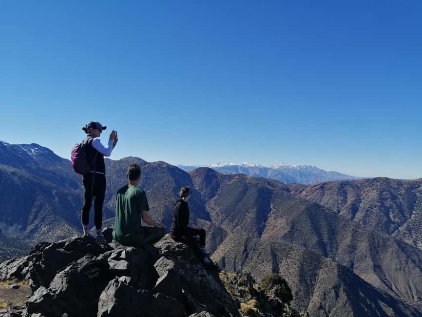 imagen n.º 1 de Marrakech: Excursión de 2 días al monte Toubkal con estancia de 1 noche y comidas actividad en Marrakech-Safí, subida por el proveedor