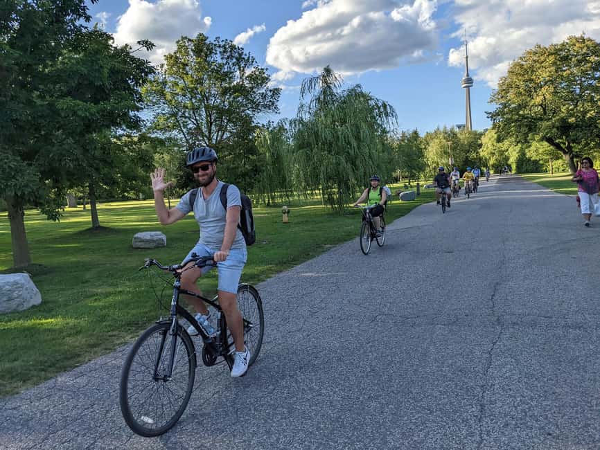 image n.6 of Toronto Islands: Morning or Twilight 3.5-Hour Bike Tour activity in Toronto, uploaded by supplier