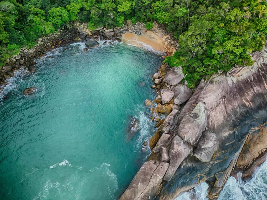 image n.5 of Ilha Grande: 360° Circumnavigation Speed Boat Tour - 8h activity in Vila do Abraão, uploaded by supplier