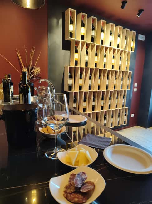 Immagine nº 5 di Degustazione privata di vini nel centro storico di Montefalco attività a Montefalco, caricata dal fornitore