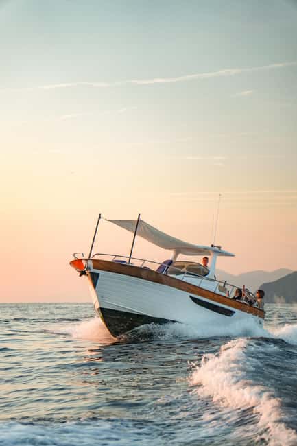 Immagine nº 4 di Da La Spezia: Gita in barca alle Cinque Terre con degustazioni attività a Liguria, caricata dal fornitore