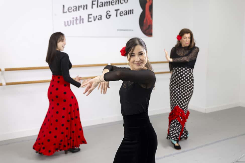 Image N°14 de Séville : Cours de danse flamenco avec costume en option activité à Séville, publiée par le prestataire