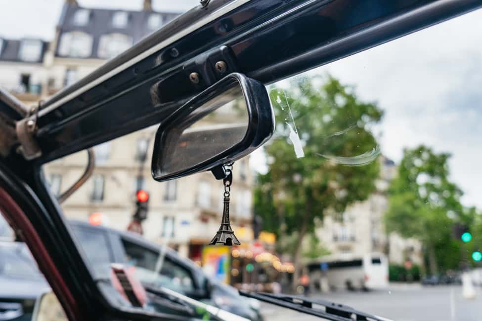 Image N°4 de Paris : 1 heure de visite de la Citroën 2CV d'époque activité à Paris, publiée par le prestataire