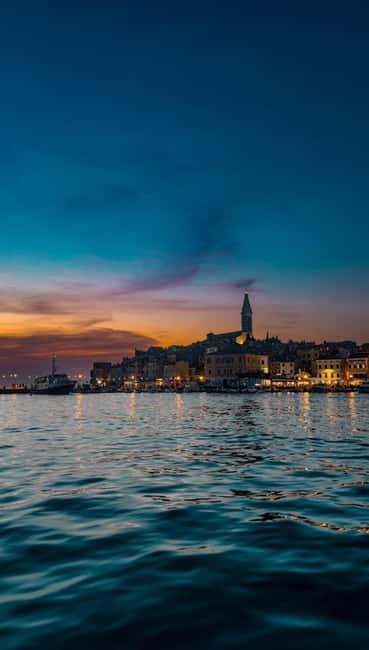 Bild Nr. 2 von Rovinj: Luxuriöse Nachtkreuzfahrt durch die Altstadt mit Getränken Aktivität in Rovinj, hochgeladen vom Anbieter