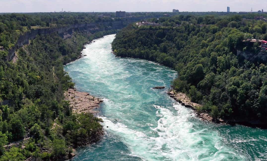 image n.32 of Toronto: Falls Day Tour with Boat Cruise & Niagara-the-Lake activity in Niagara Falls, Ontario, uploaded by supplier