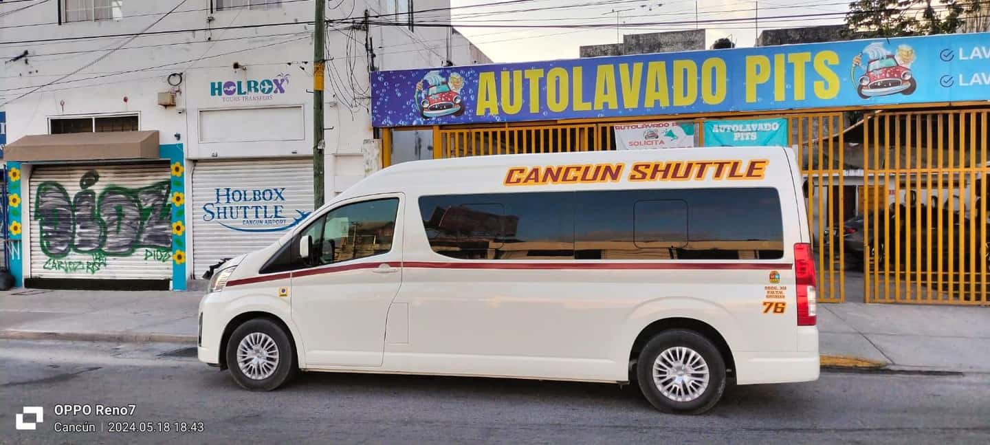 Obraz nr 3 z atrakcji Wspólny transfer z centrum Cancun do promu Holbox w Cancún, przesłany przez organizatora