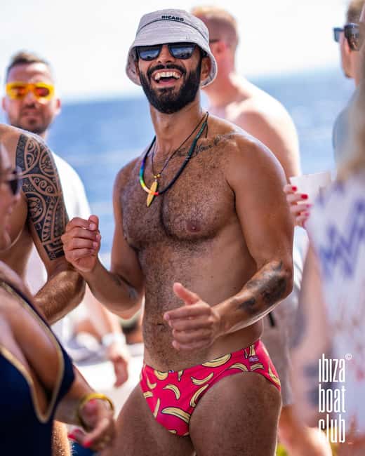 Image N°37 de Ibiza : Brunch sans fond à l'Ibiza Boat Club avec boissons et DJ activité à Ibiza (ville), publiée par le prestataire